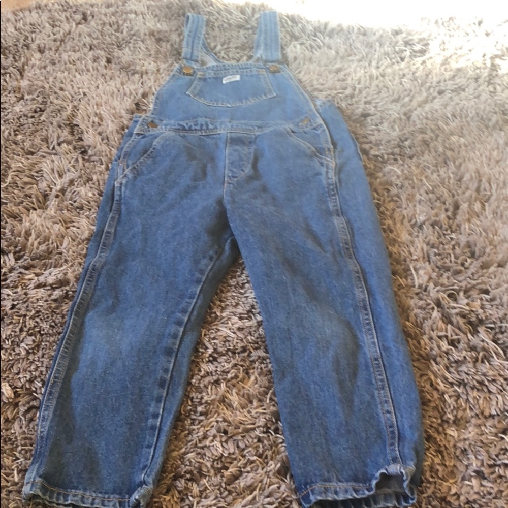 Guess vintage girls overalls 😍
